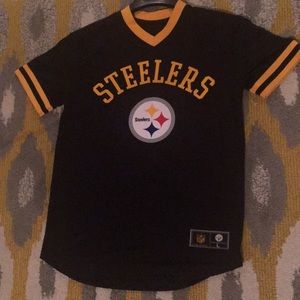 Women’s Pittsburgh Steelers shirt